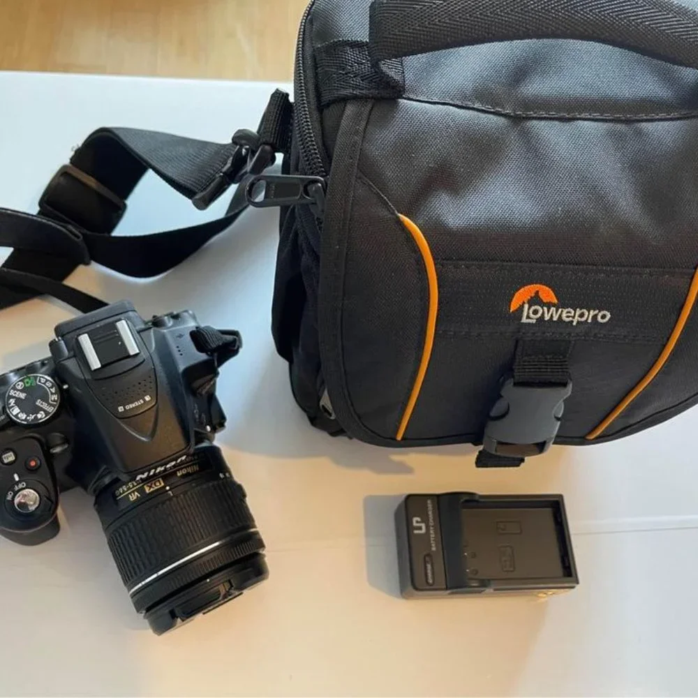 Nikon D5300 Camera with Carrying Case